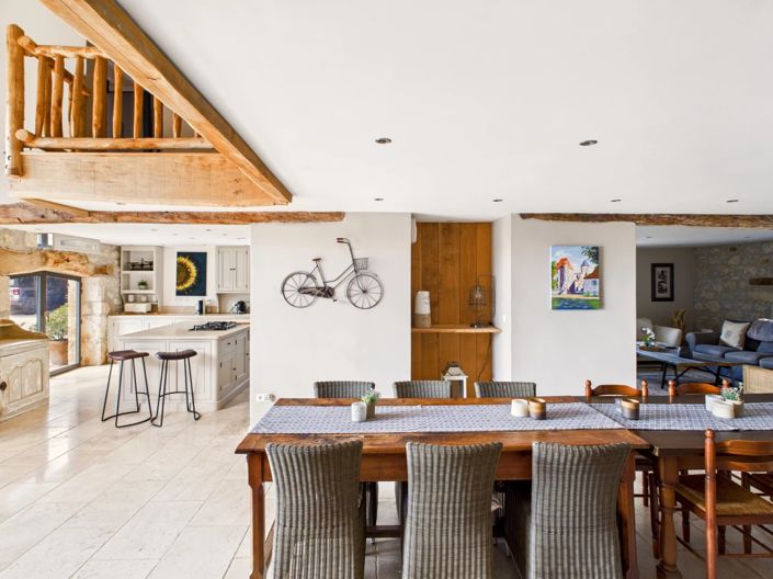 Image No.4-8 Bed House for sale