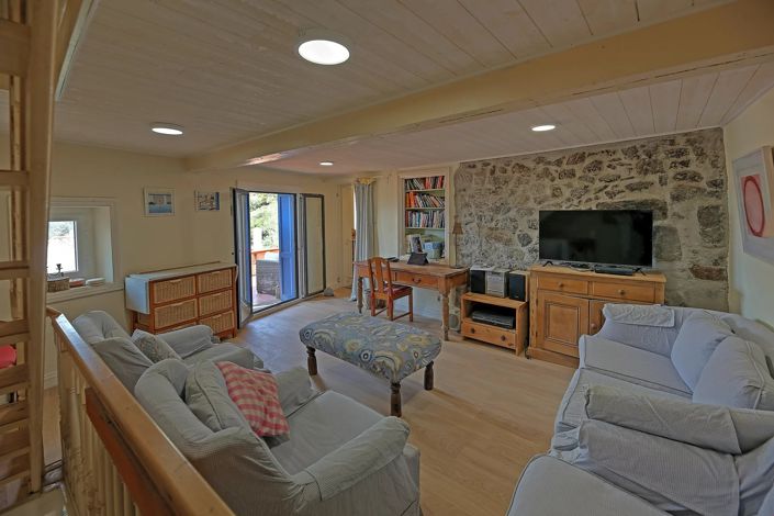 Image No.10-3 Bed Village House for sale