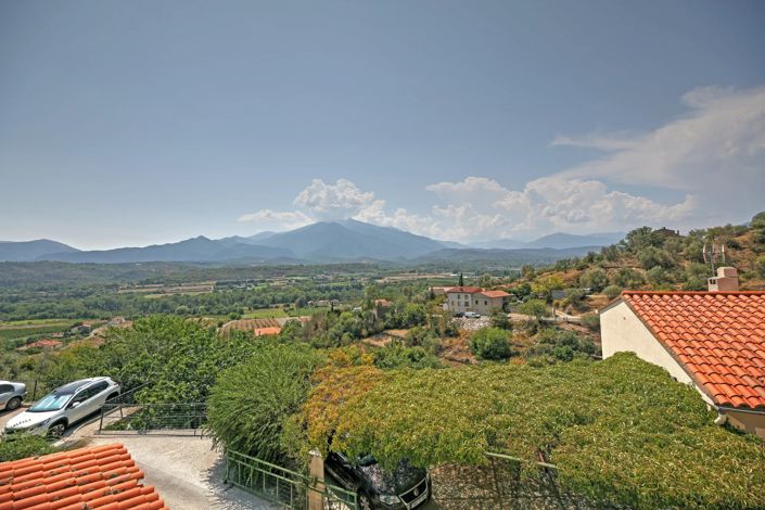 Image No.4-3 Bed Village House for sale