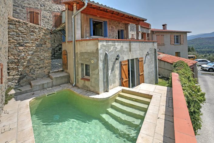 Image No.8-3 Bed Village House for sale