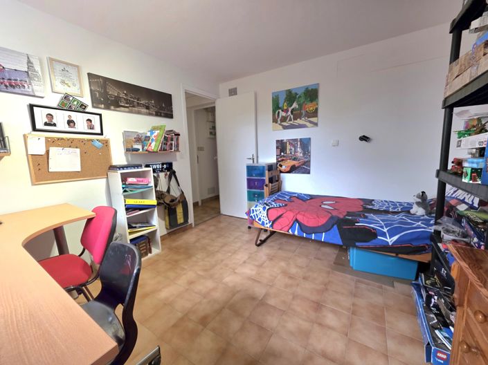 Image No.10-7 Bed House for sale