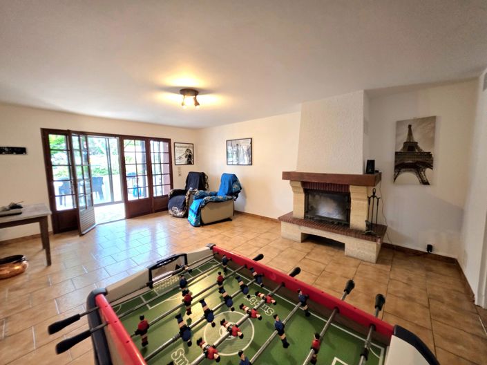 Image No.12-7 Bed House for sale