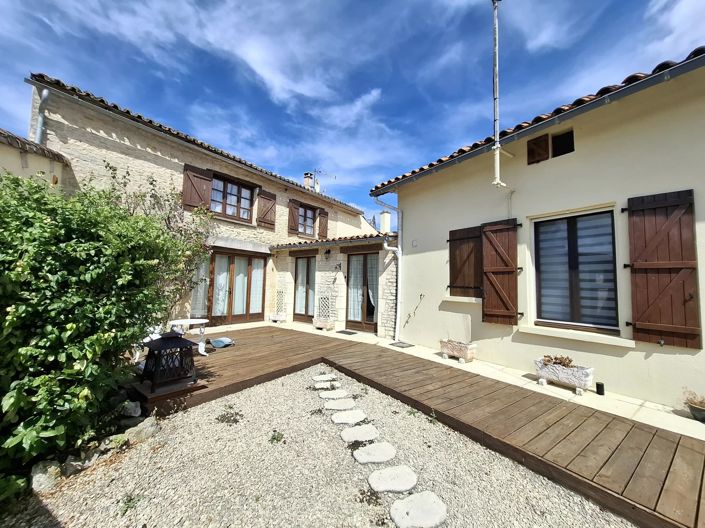 Image No.1-4 Bed House for sale