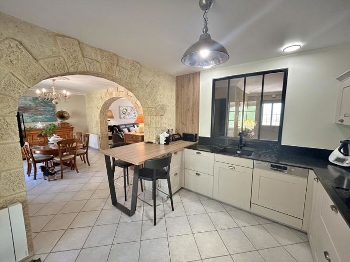 Image No.10-5 Bed House for sale