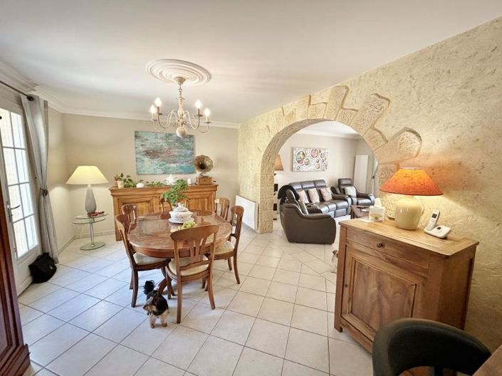 Image No.12-5 Bed House for sale