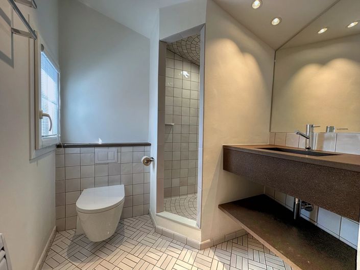 Image No.12-3 Bed House for sale