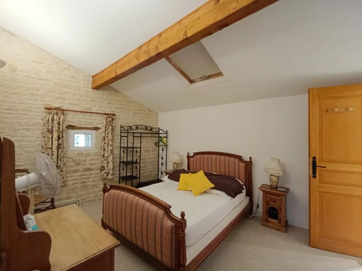 Image No.9-7 Bed House for sale