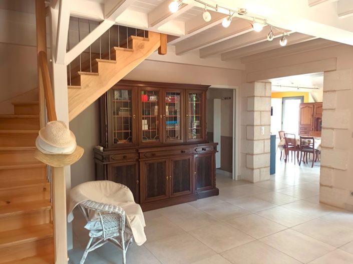 Image No.11-3 Bed House for sale