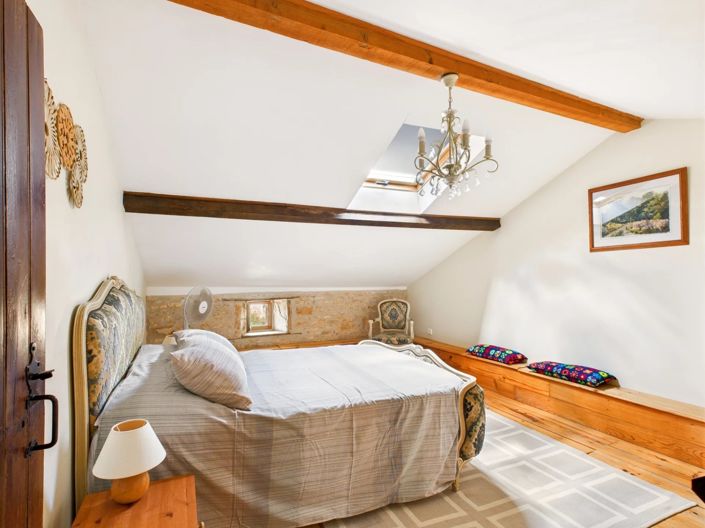 Image No.8-7 Bed Village House for sale