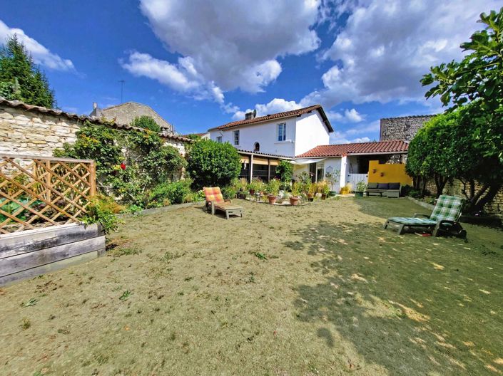 Image No.2-4 Bed House for sale