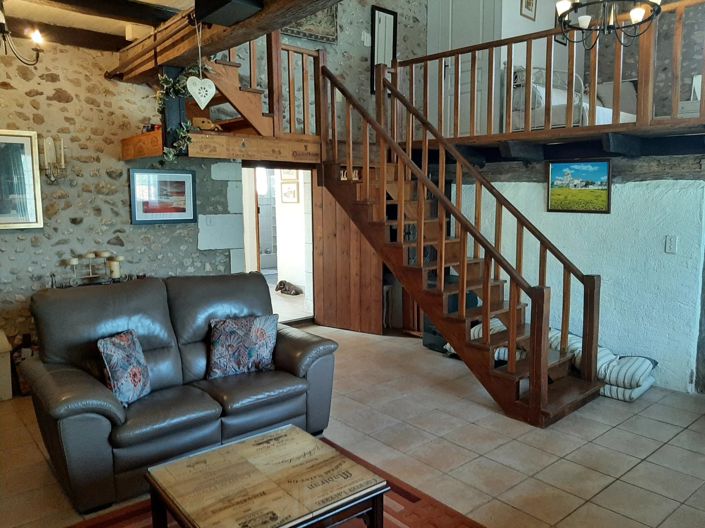 Image No.5-2 Bed House for sale