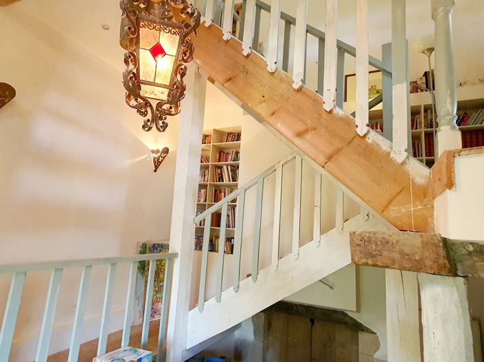 Image No.8-6 Bed House for sale