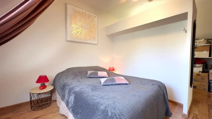 Image No.13-2 Bed House for sale