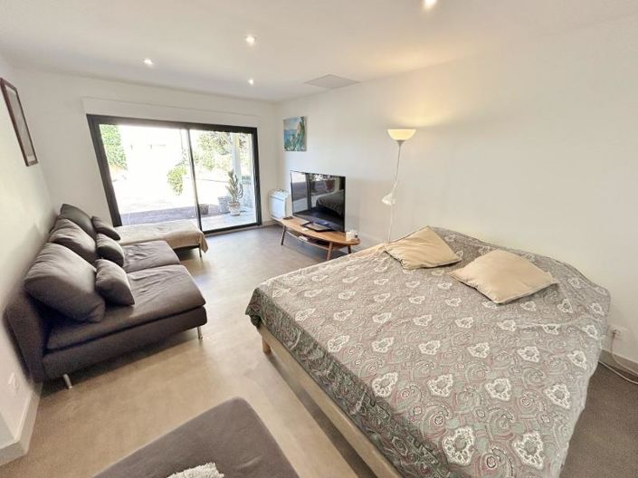 Image No.12-6 Bed House for sale