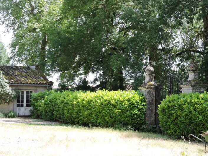 Image No.13-9 Bed House for sale