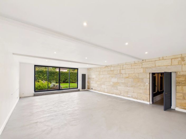 Image No.4-7 Bed House for sale