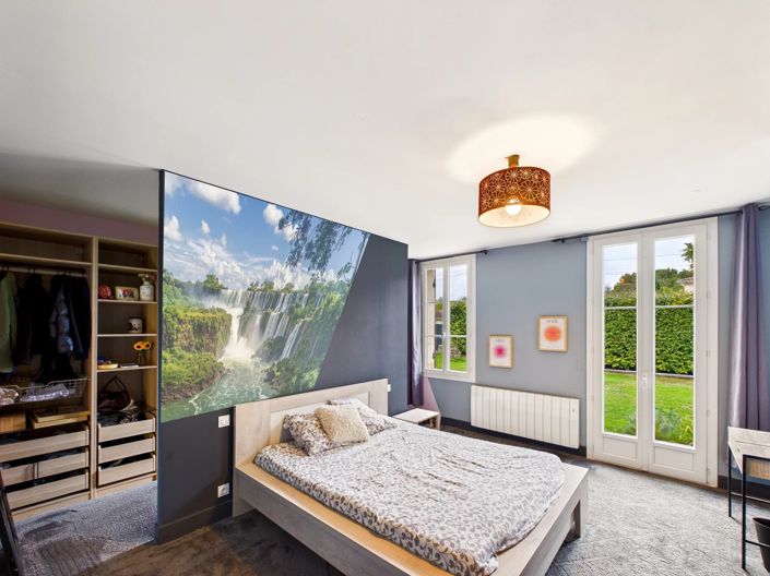 Image No.8-7 Bed House for sale