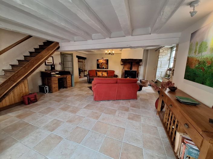 Image No.8-4 Bed House for sale