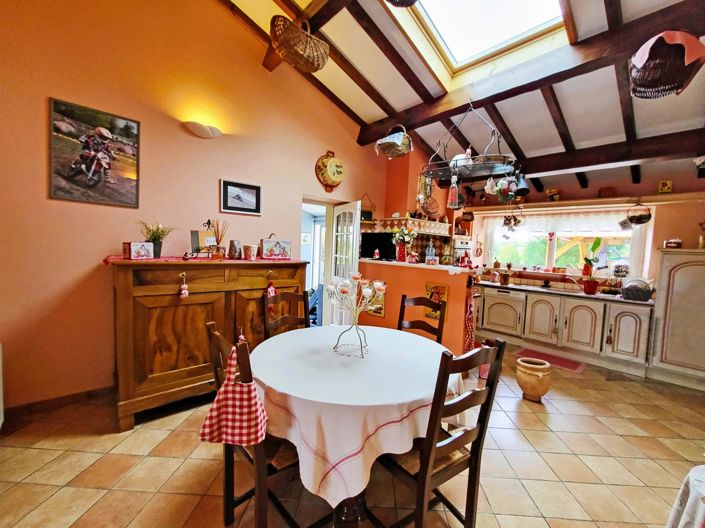 Image No.10-3 Bed House for sale