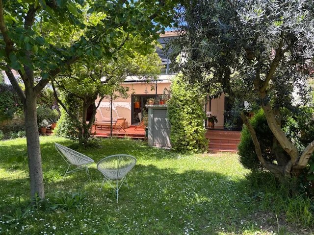 Image No.2-5 Bed House for sale