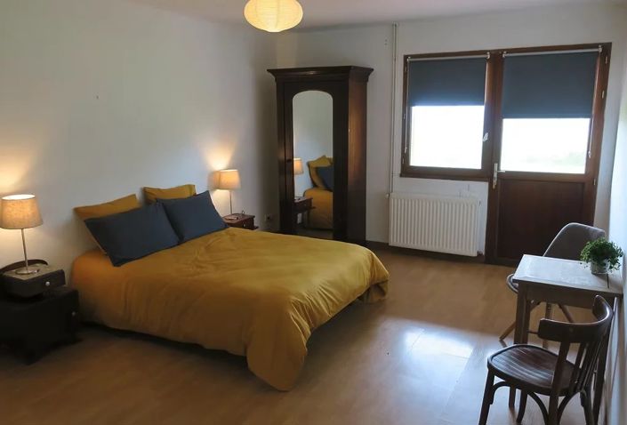 Image No.10-17 Bed House for sale