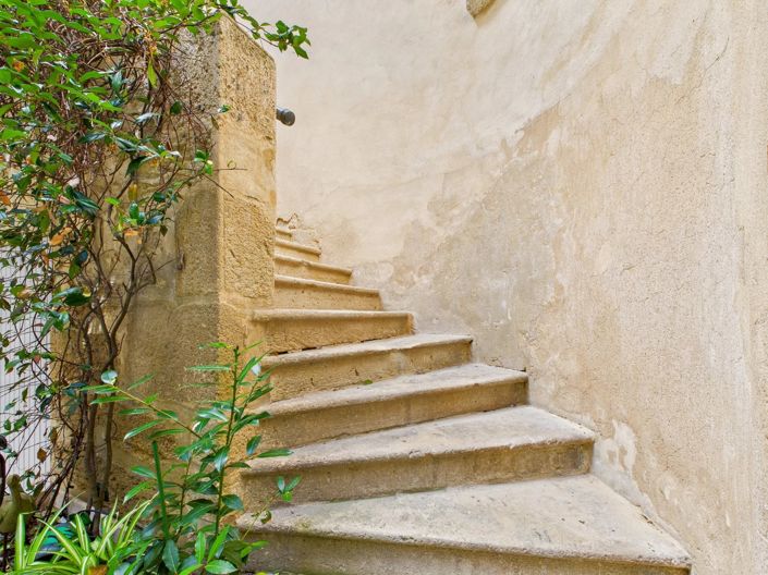 Image No.12-2 Bed Property for sale