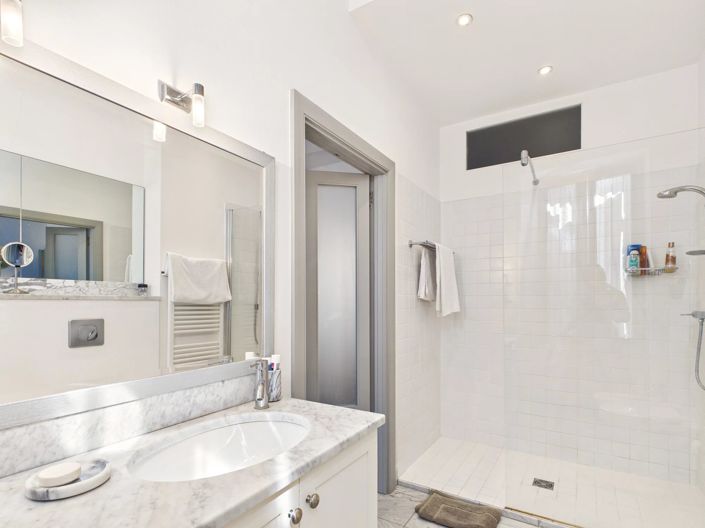 Image No.8-2 Bed Property for sale