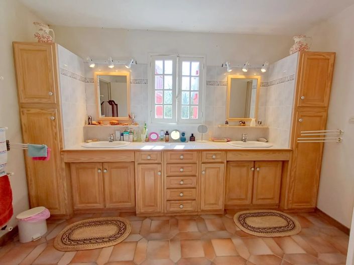 Image No.13-3 Bed House for sale