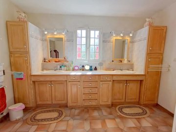 f6e1d1e6e559fde271127f02ef5b2bc25d8be47052160