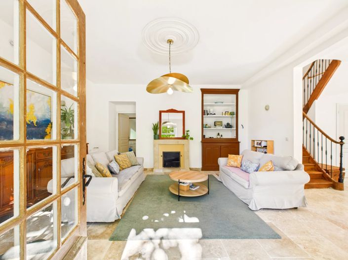 Image No.5-5 Bed House for sale