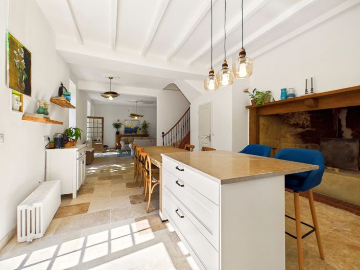 Image No.6-5 Bed House for sale