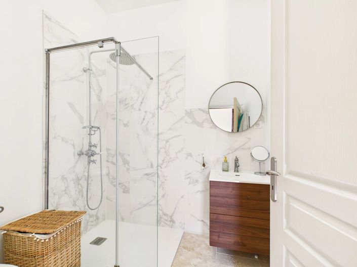 Image No.9-5 Bed House for sale