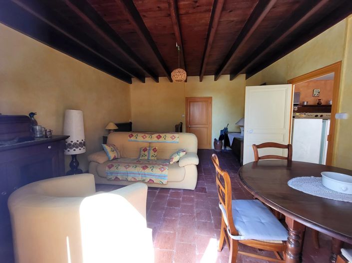 Image No.5-2 Bed House for sale