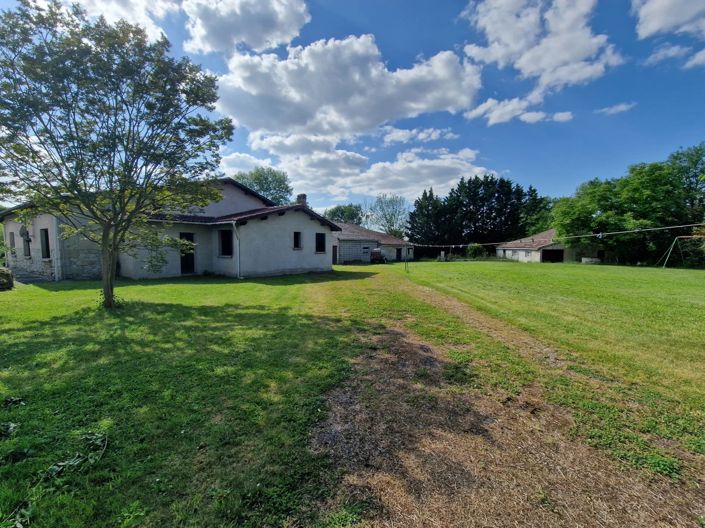 Image No.1-4 Bed House for sale