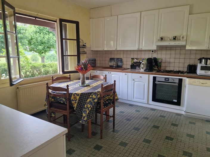 Image No.3-4 Bed House for sale