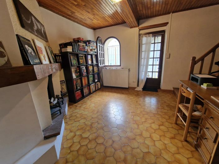 Image No.7-4 Bed House for sale