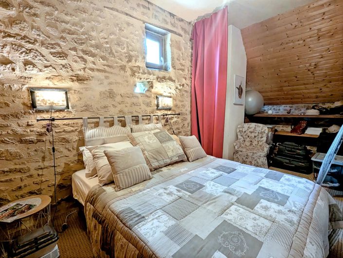 Image No.6-2 Bed House for sale