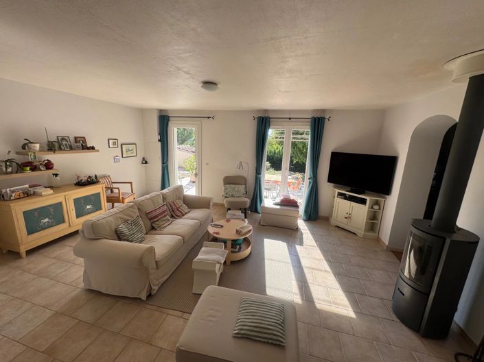 Image No.12-4 Bed House for sale