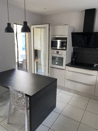 Image No.12-4 Bed House for sale