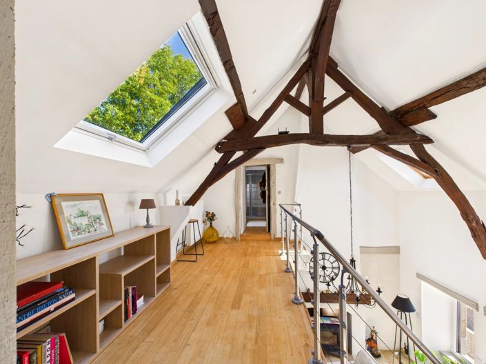 Image No.10-3 Bed House for sale