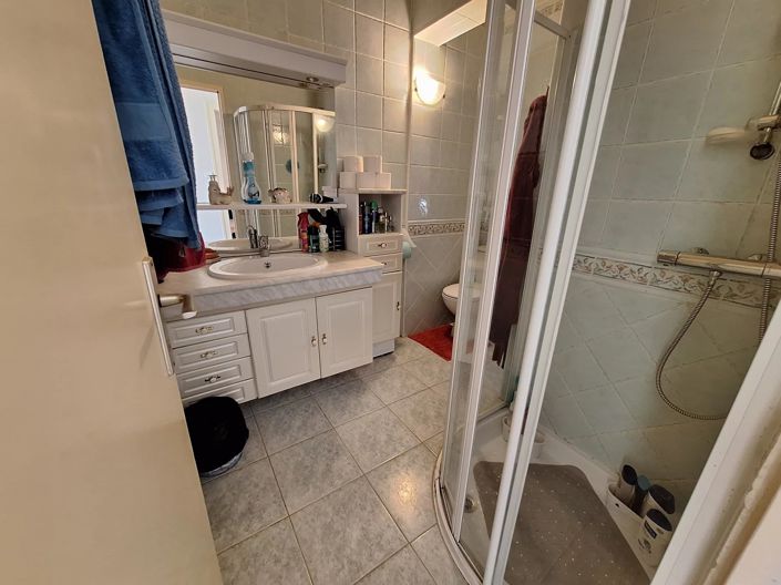 Image No.8-3 Bed House for sale