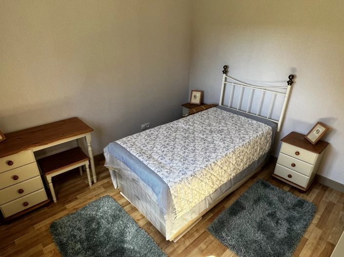 Image No.10-2 Bed House for sale