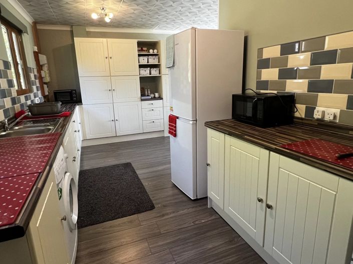 Image No.4-2 Bed House for sale