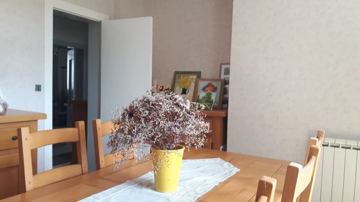 Image No.2-4 Bed House for sale