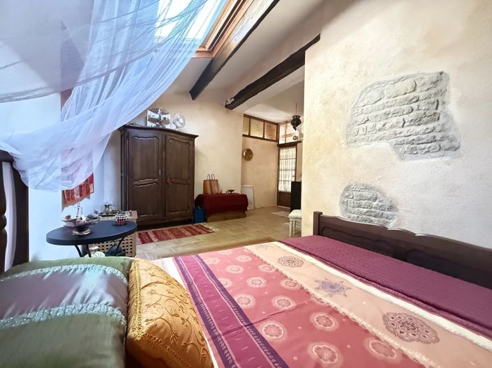 Image No.8-3 Bed House for sale