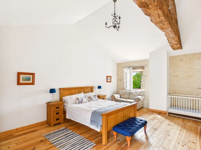 Image No.15-8 Bed House for sale