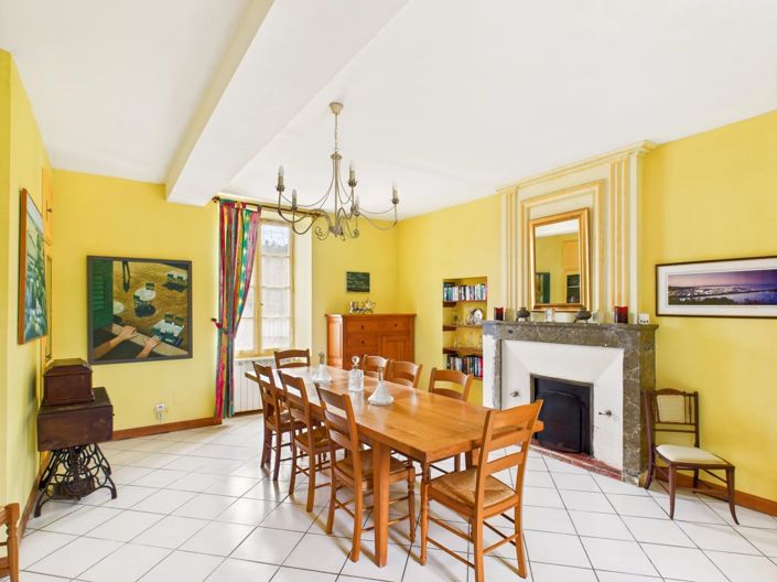 Image No.4-8 Bed House for sale