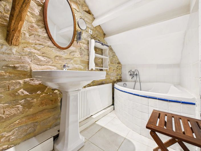 Image No.12-4 Bed House for sale