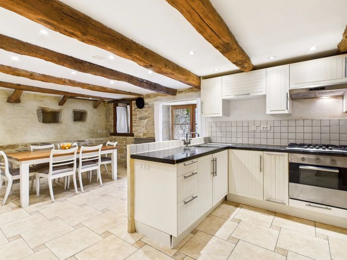 Image No.4-4 Bed House for sale