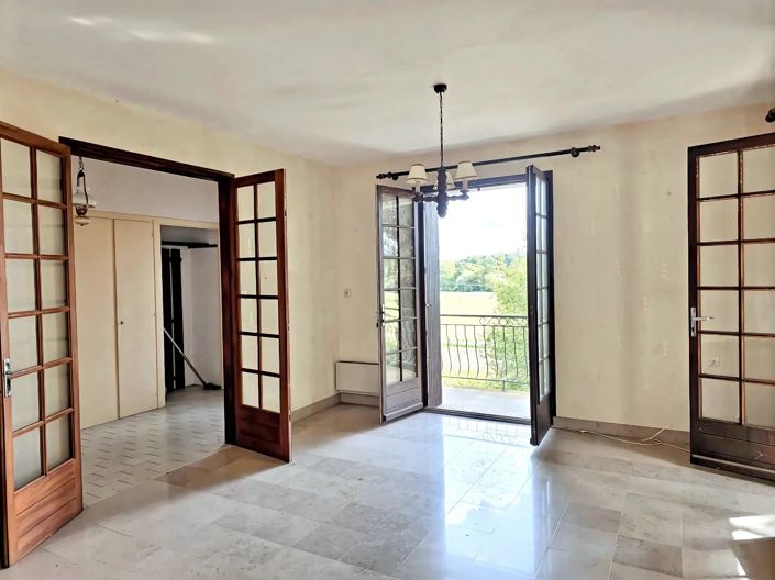 Image No.5-5 Bed House for sale